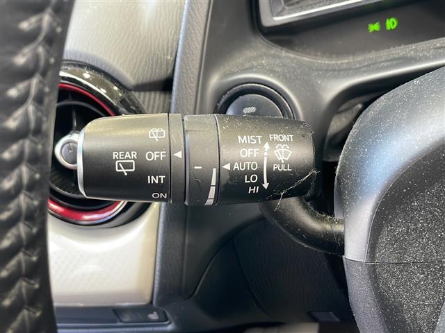 デミオ ＸＤノーブルクリムゾン　３６０°ビュー・モニター　ブラインドスポットモニター　アダプティブＬＥＤヘッドライト　スマートブレーキサポート　ヘッドアップディスプレイ　シートヒーター　クリアランスソナー　ドライブレコーダー　レー探（10枚目）