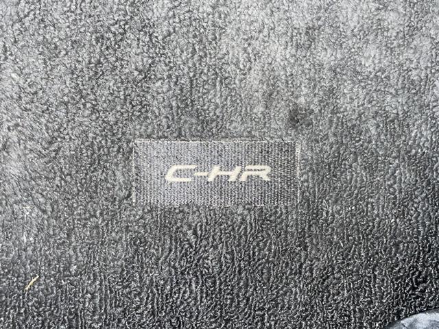 Ｃ－ＨＲ Ｇ　純正ナビ・衝突軽減・レーンキープ・追従クルコン・ＢＳＭ・コーナーセンサー前後・バックカメラ・ＥＴＣ・ハーフレザーシート・シートヒーターＤ／Ｎ席・ヒーテッドドアミラー・電動パーキングブレーキ・純正マット（19枚目）