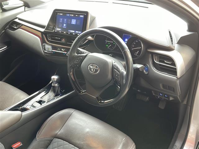 Ｃ－ＨＲ Ｇ　純正ナビ・衝突軽減・レーンキープ・追従クルコン・ＢＳＭ・コーナーセンサー前後・バックカメラ・ＥＴＣ・ハーフレザーシート・シートヒーターＤ／Ｎ席・ヒーテッドドアミラー・電動パーキングブレーキ・純正マット（21枚目）