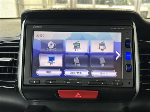 Ｎ－ＢＯＸカスタム Ｇ　ＳＳブラックスタイルパッケージ　純正ナビ・両側パワスラ・衝突軽減・バックカメラ・ＥＴＣ・ドラレコ・シートヒーターＤ／Ｎ席・オートライト・フォグランプ・ステリモ・純正フロアマット・純正アルミホイール・電格ミラー・ヒーテットドアミラー（3枚目）