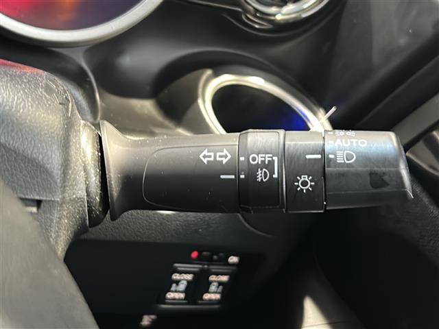 Ｎ－ＢＯＸカスタム Ｇ　ＳＳブラックスタイルパッケージ　純正ナビ・両側パワスラ・衝突軽減・バックカメラ・ＥＴＣ・ドラレコ・シートヒーターＤ／Ｎ席・オートライト・フォグランプ・ステリモ・純正フロアマット・純正アルミホイール・電格ミラー・ヒーテットドアミラー（13枚目）