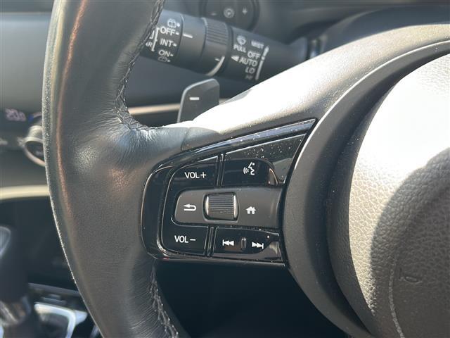 ヴェゼル ｅ：ＨＥＶ　Ｚ　全方位カメラ　ＥＴＣ２．０　シートヒーター　電動パーキング　ホンダセンシング　ＢＳＭ　プレミアムオーディオ　ワイヤレス充電　パワーテールゲート　純正１８インチアルミ　パドルシフト　コーナーセンサー（8枚目）