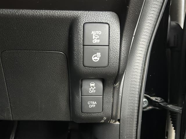 Ｎ－ＢＯＸスラッシュ Ｘ　純正ナビ・サウンドマッピングシステム・衝突軽減・バックカメラ・ＥＴＣ・ワイヤレス充電・ハンドルヒーター・シートヒーターＤ／Ｎ席・オートライト・スマートキー・プッシュスタート・ステリモ・純正マット（6枚目）