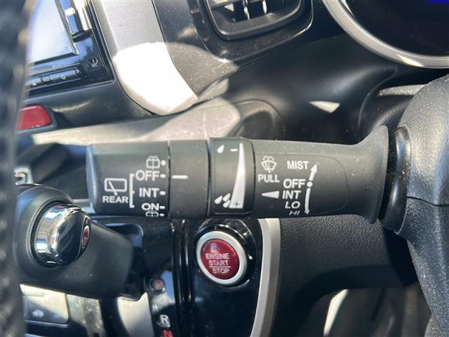 Ｎ－ＢＯＸカスタム ２トーンカラースタイル　Ｇ・ターボＡパッケージ　純正ナビ　ＥＴＣ　両側パワスラ　クルーズコントロール　１５インチ純正アルミ　オートエアコン　バックカメラ　横滑り防止装置　ディスチャージヘッドライト　アイドリングストップ　サイドカーテンエアバッグ（9枚目）