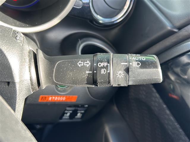 Ｎ－ＢＯＸカスタム ２トーンカラースタイル　Ｇ・ターボＡパッケージ　純正ナビ　ＥＴＣ　両側パワスラ　クルーズコントロール　１５インチ純正アルミ　オートエアコン　バックカメラ　横滑り防止装置　ディスチャージヘッドライト　アイドリングストップ　サイドカーテンエアバッグ（10枚目）