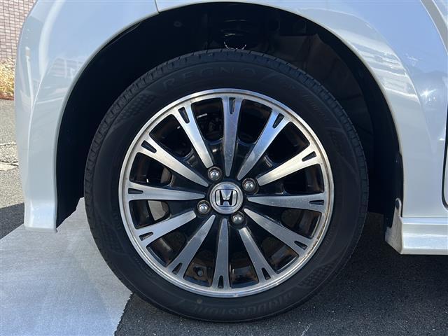 Ｎ－ＢＯＸカスタム ２トーンカラースタイル　Ｇ・ターボＡパッケージ　純正ナビ　ＥＴＣ　両側パワスラ　クルーズコントロール　１５インチ純正アルミ　オートエアコン　バックカメラ　横滑り防止装置　ディスチャージヘッドライト　アイドリングストップ　サイドカーテンエアバッグ（38枚目）