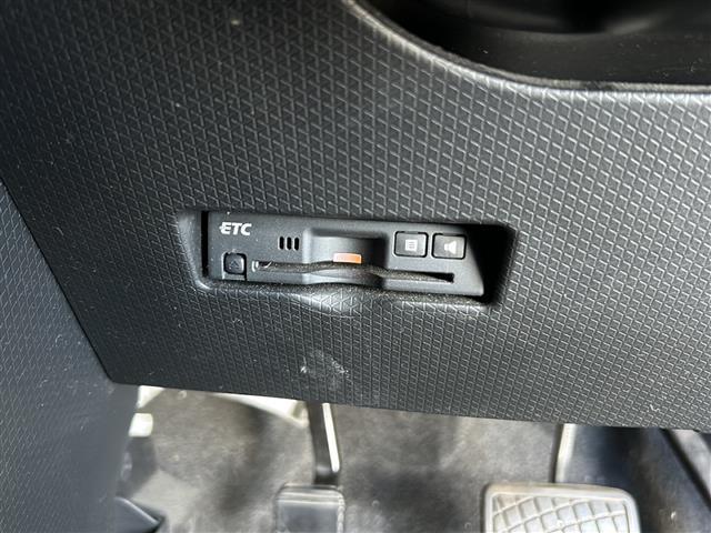 タント カスタムRSセレクション 純正ナビ シートヒーター クルーズコントロール ステアリングスイッチ ドライブレコーダー ETC 両側パワースライドドア ハーフレザーシート プッシュスタート スマートキー バックカメラ 純正アルミ(12枚目)