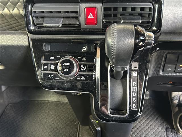 タント カスタムRSセレクション 純正ナビ シートヒーター クルーズコントロール ステアリングスイッチ ドライブレコーダー ETC 両側パワースライドドア ハーフレザーシート プッシュスタート スマートキー バックカメラ 純正アルミ(14枚目)