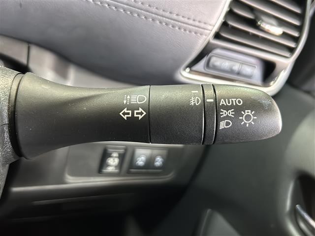 セレナ e-パワー ハイウェイスターV 純正ナビ 両側パワースライドドア アラウンドビューモニター ドライブレコーダー フリップダウンモニター フルセグテレビ インテリジェントルームミラー ステアリングスイッチ レーダークルーズコントロール(9枚目)