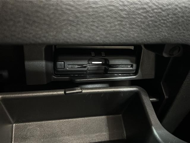 セレナ e-パワー ハイウェイスターV 純正ナビ 両側パワースライドドア アラウンドビューモニター ドライブレコーダー フリップダウンモニター フルセグテレビ インテリジェントルームミラー ステアリングスイッチ レーダークルーズコントロール(11枚目)