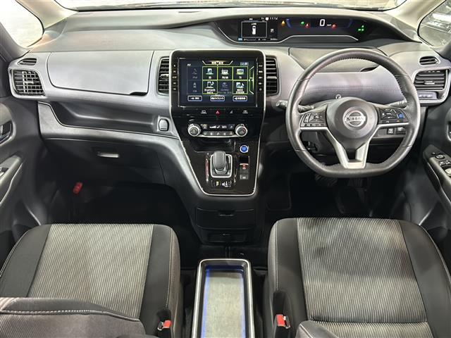 セレナ e-パワー ハイウェイスターV 純正ナビ 両側パワースライドドア アラウンドビューモニター ドライブレコーダー フリップダウンモニター フルセグテレビ インテリジェントルームミラー ステアリングスイッチ レーダークルーズコントロール(18枚目)