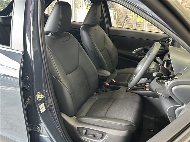 ヤリスクロス Z ウルバーノ 純正ナビ 全方位カメラ 前席シートヒーター ヘッドアップディスプレイ ETC ハーフレザー BSM トヨタセーフティセンス LEDヘッドライト オートハイビーム パワーバックドア ハンドルヒーター(23枚目)