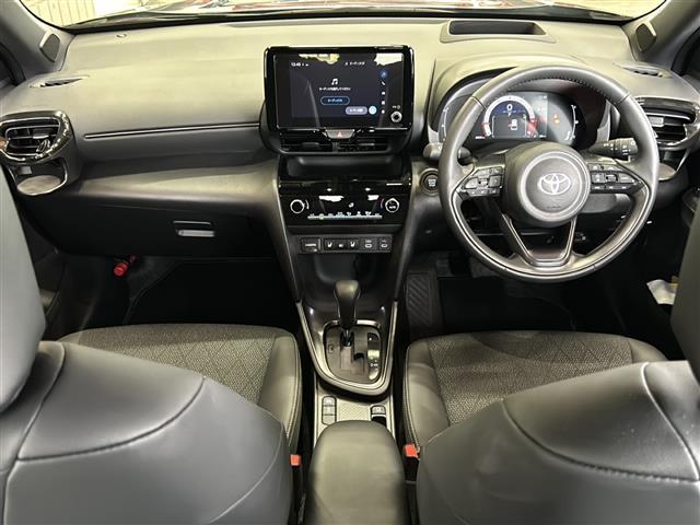 ヤリスクロス Z ウルバーノ 純正ナビ 全方位カメラ 前席シートヒーター ヘッドアップディスプレイ ETC ハーフレザー BSM トヨタセーフティセンス LEDヘッドライト オートハイビーム パワーバックドア ハンドルヒーター(42枚目)