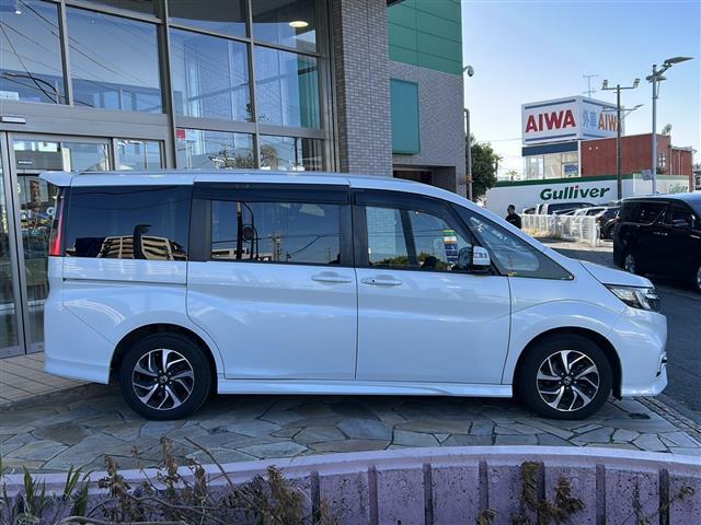 ステップワゴンスパーダ スパーダ・クールスピリット　ホンダセンシング　純正ナビ・両側パワスラ・後席モニター・衝突軽減・レーンキープ・追従クルコン・全方位カメラ・ＥＴＣ・ドラレコ・ハーフレザーシート・シートヒーターＤ／Ｎ席・純正フロアマット・純正アルミホイール（32枚目）