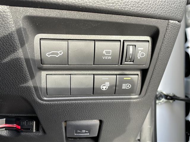 ヤリスクロス ハイブリッドＺ　全方位カメラ　追従クルコン　電動パーキング　オートホールド　パワーバックドア　ステアリングヒーター　シートヒーター　パワーシート　ＬＥＤライト　トヨタセーフティセンス　ハーフレザー　ビルトインＥＴＣ（12枚目）