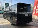 ヴォクシー ＺＳ　煌　両側パワースライドドア　ＭＴモード付ＡＴ　横滑り防止装置　アイドリングストップ　社外ナビ（ＡＭ，ＦＭ，ＣＤ，ＤＶＤ，Ｂｌｕｅｔｏｏｔｈ）フルセグＴＶ　ＥＴＣ　オートライト　ＬＥＤヘッドライト（6枚目）
