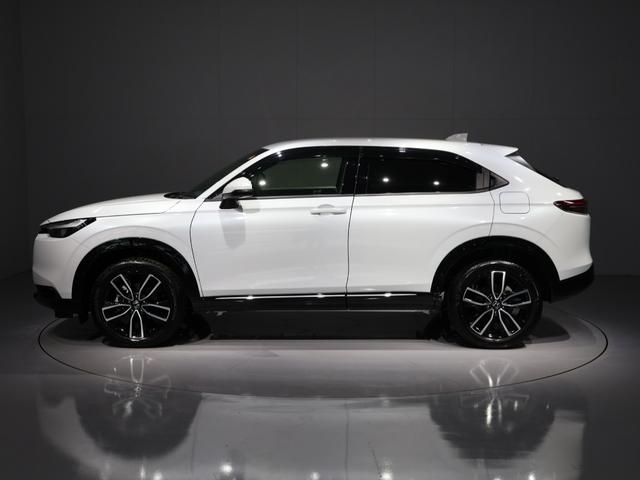 ヴェゼル e:HEVZ 元試乗車 運転支援機能 衝突軽減ブレーキ 禁煙車 LEDヘッドライト スマートキー 純正ナビ マルチビューカメラ Bluetooth接続 先進ライト 後退出庫サポートワンオーナー車 1オナ スマキ(7枚目)