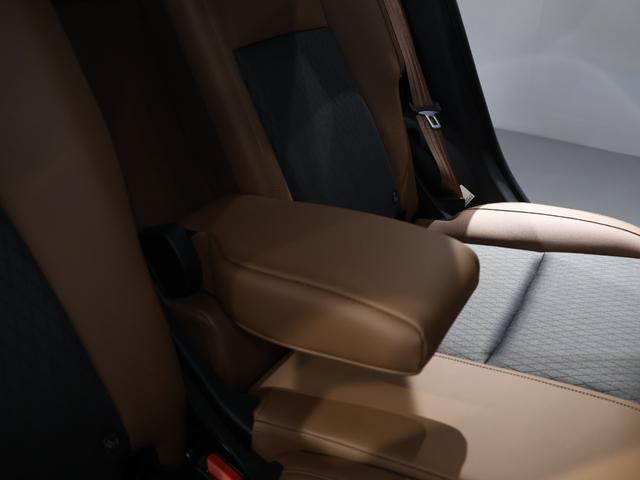 フィット e:HEVリュクス 禁煙車 運転支援機能 衝突軽減ブレーキ LEDヘッドライト 前後ドライブレコーダ先進ライト 障害物センサー 純正9インチナビ バックカメラ Bluetooth接続 ミュージックラック ETC DVD(60枚目)