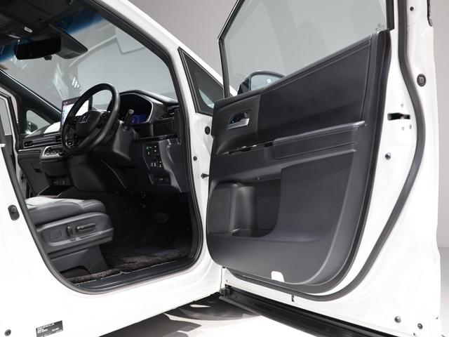 オデッセイハイブリッド e:HEVアブソルート・EXブラックエディション 禁煙車 運転支援機能 衝突軽減ブレーキ スマートキー 15.6インチリア席モニター 11.4インチ純正ナビ パワーテールゲート 両側電動スライドドア LEDヘッドライト マルチビューモニター VSA(23枚目)