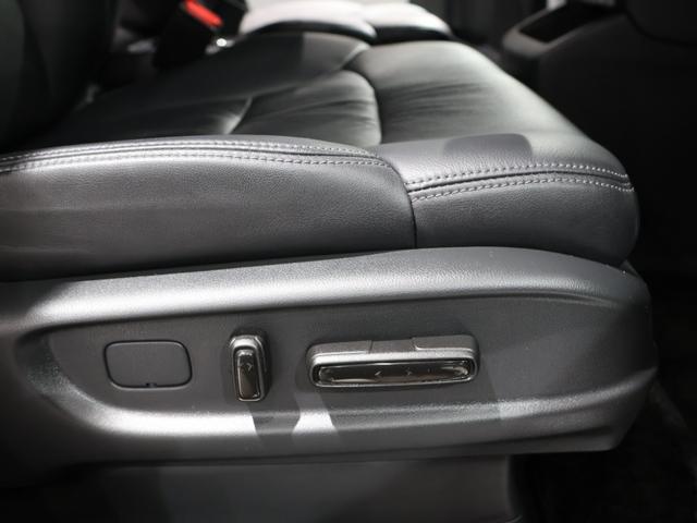 オデッセイハイブリッド e:HEVアブソルート・EXブラックエディション 禁煙車 運転支援機能 衝突軽減ブレーキ スマートキー 15.6インチリア席モニター 11.4インチ純正ナビ パワーテールゲート 両側電動スライドドア LEDヘッドライト マルチビューモニター VSA(29枚目)