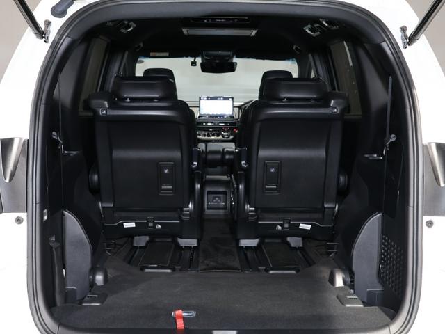オデッセイハイブリッド e:HEVアブソルート・EXブラックエディション 禁煙車 運転支援機能 衝突軽減ブレーキ スマートキー 15.6インチリア席モニター 11.4インチ純正ナビ パワーテールゲート 両側電動スライドドア LEDヘッドライト マルチビューモニター VSA(70枚目)