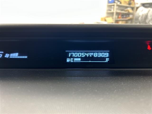 ステップワゴン Ｇ　Ｌ　ＨＤＤナビパッケージ　４ＷＤ　純正ＨＤＤナビ　両側パワースライドドア　ＥＴＣ　ステアリングスイッチ（6枚目）