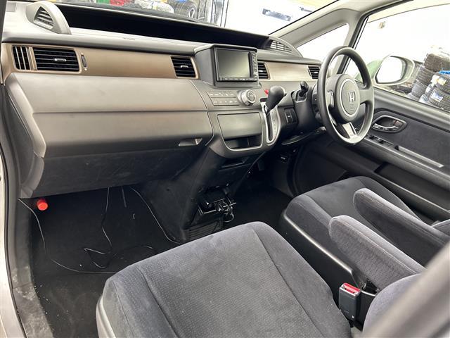 ステップワゴン Ｇ　Ｌ　ＨＤＤナビパッケージ　４ＷＤ　純正ＨＤＤナビ　両側パワースライドドア　ＥＴＣ　ステアリングスイッチ（26枚目）