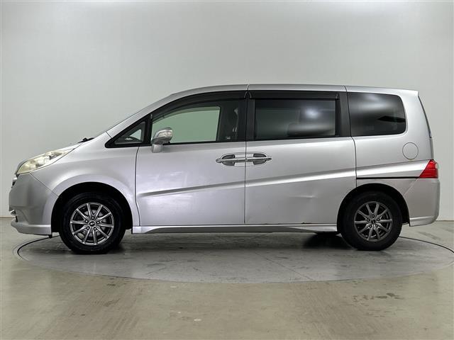 ステップワゴン Ｇ　Ｌ　ＨＤＤナビパッケージ　４ＷＤ　純正ＨＤＤナビ　両側パワースライドドア　ＥＴＣ　ステアリングスイッチ（32枚目）