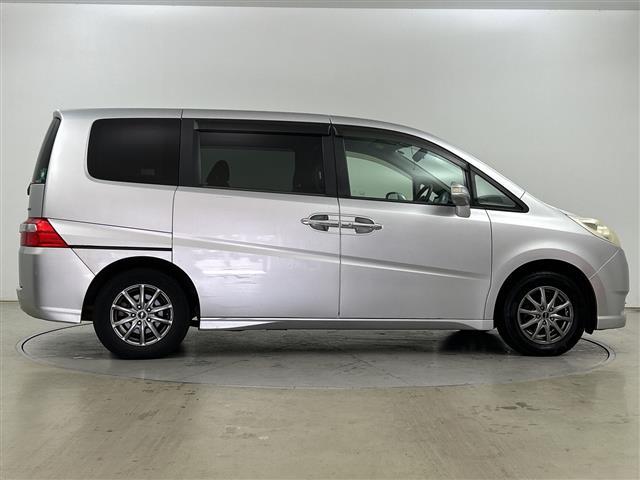 ステップワゴン Ｇ　Ｌ　ＨＤＤナビパッケージ　４ＷＤ　純正ＨＤＤナビ　両側パワースライドドア　ＥＴＣ　ステアリングスイッチ（33枚目）