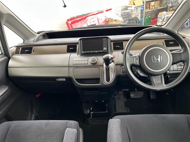ステップワゴン Ｇ　Ｌ　ＨＤＤナビパッケージ　４ＷＤ　純正ＨＤＤナビ　両側パワースライドドア　ＥＴＣ　ステアリングスイッチ（40枚目）