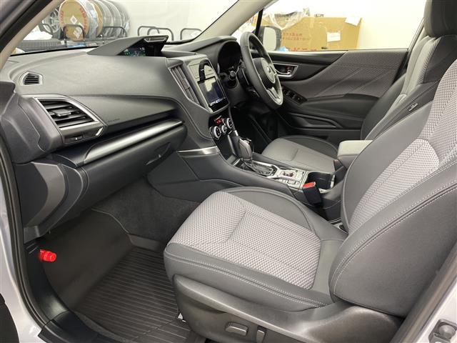 フォレスター アドバンス　・４ＷＤ　／ハイブリット／アイサイト・衝突被害軽減ブレーキ・レーダークルーズコントロール・純正ディーラーＯＰナビ・ＤＶＤ．ＣＤ．ＳＤ．フルセグ．Ｂｌｕｅｔｏｏｔｈ・バック／サイド／フロントカ（20枚目）