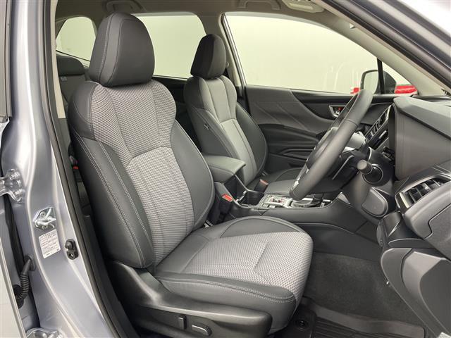 フォレスター アドバンス　・４ＷＤ　／ハイブリット／アイサイト・衝突被害軽減ブレーキ・レーダークルーズコントロール・純正ディーラーＯＰナビ・ＤＶＤ．ＣＤ．ＳＤ．フルセグ．Ｂｌｕｅｔｏｏｔｈ・バック／サイド／フロントカ（24枚目）