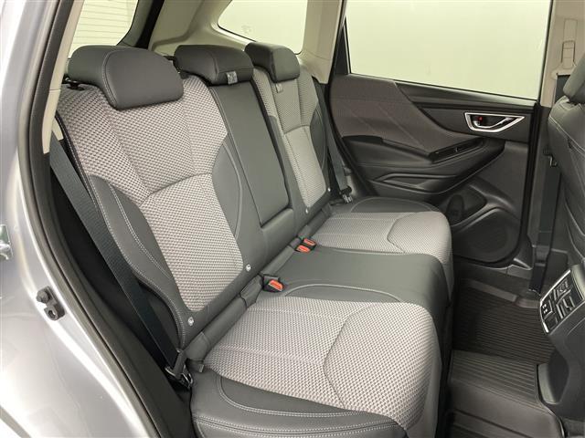 フォレスター アドバンス　・４ＷＤ　／ハイブリット／アイサイト・衝突被害軽減ブレーキ・レーダークルーズコントロール・純正ディーラーＯＰナビ・ＤＶＤ．ＣＤ．ＳＤ．フルセグ．Ｂｌｕｅｔｏｏｔｈ・バック／サイド／フロントカ（26枚目）