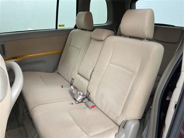 アイシス Ｌ　６０ｔｈスペシャルエディション　・４ＷＤ・純正ナビ　　ＤＶＤ／ＣＤ／ＡＭ／ＦＭ・バックカメラ・片側パワースライドドア・冬タイヤ積込・ＥＴＣ・ＡＢＳ・純正フロアマット（22枚目）