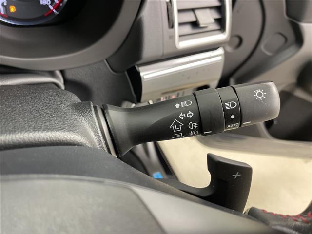 レヴォーグ 1.6STIスポーツアイサイト ・4WD/アイサイト・衝突被害軽減ブレーキ・純正SDナビ・フルセグTV/CD/DVD/BT)・バックカメラ・レーダークルーズコントロール・ブラインドスポットモニタリング・レザーシート・(17枚目)