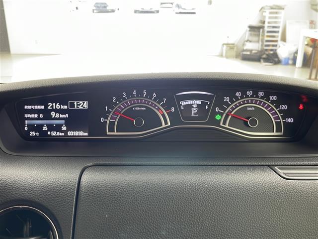 N-BOXカスタム G・Lホンダセンシング 4WD /Honda SENSING・衝突軽減ブレーキ/誤発進抑制機能・後方誤発進抑制機能/路外逸脱抑制機能・アダプティブ・クルーズ・コントロール〉・LKAS〈車線維持支援システム〉・LED(6枚目)
