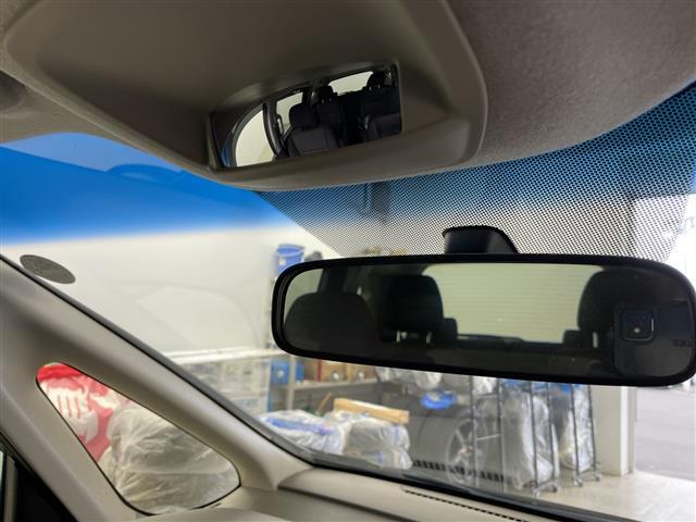 フリード G ・4WD・ワンオーナー・Gathersインターナビ・Bluetooth接続・純正エンジンスターター・片側パワースライドドア・ビルトインETC・ワイパーデアイサー・前席シートヒーター・ワイパーデアイサー(8枚目)