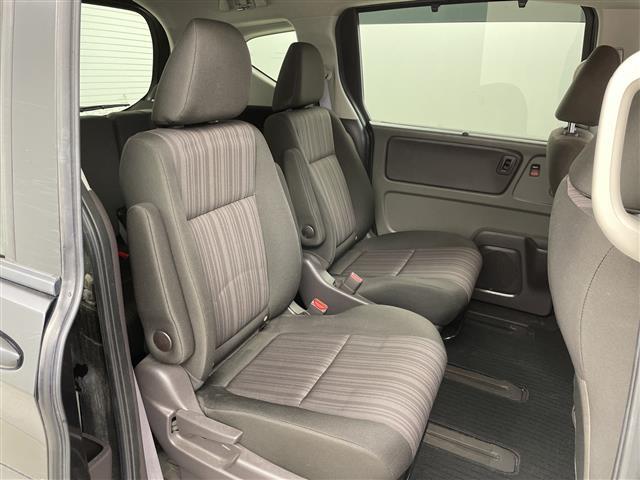 フリード G ・4WD・ワンオーナー・Gathersインターナビ・Bluetooth接続・純正エンジンスターター・片側パワースライドドア・ビルトインETC・ワイパーデアイサー・前席シートヒーター・ワイパーデアイサー(17枚目)