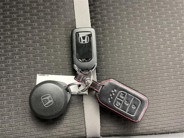 ステップワゴンスパーダ スパーダ・クールスピリット ホンダセンシング ・4WD・Gathersナビ フルセグ/BT/CD/DVD/SD/USB・バックカメラ・両側パワースライドドア・レーダークルーズコントロール・レーンキープアシスト・前席シートヒーター(7枚目)