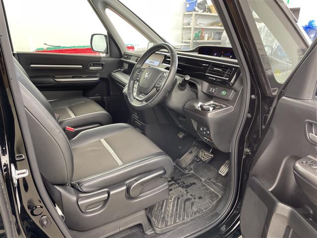 ステップワゴンスパーダ スパーダ・クールスピリット ホンダセンシング ・4WD・Gathersナビ フルセグ/BT/CD/DVD/SD/USB・バックカメラ・両側パワースライドドア・レーダークルーズコントロール・レーンキープアシスト・前席シートヒーター(19枚目)