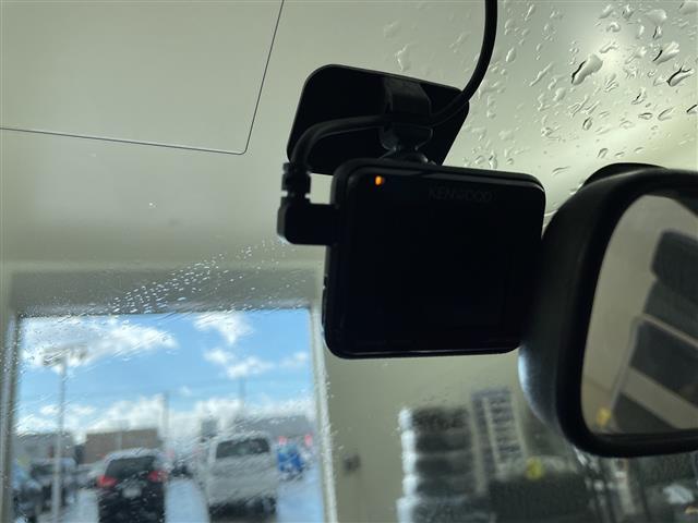 フリードスパイク G ジャストセレクション ・社外ナビ フルセグ/BT/CD/DVD/AUX・バックカメラ・両側パワースライドドア・社外ドライブレコーダー・オートライト・ウォークスルー・ETC・ABS(9枚目)