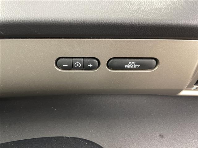 フリードスパイク G ジャストセレクション ・社外ナビ フルセグ/BT/CD/DVD/AUX・バックカメラ・両側パワースライドドア・社外ドライブレコーダー・オートライト・ウォークスルー・ETC・ABS(10枚目)