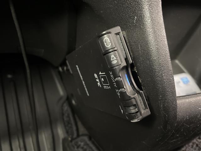 フリードスパイク G ジャストセレクション ・社外ナビ フルセグ/BT/CD/DVD/AUX・バックカメラ・両側パワースライドドア・社外ドライブレコーダー・オートライト・ウォークスルー・ETC・ABS(12枚目)