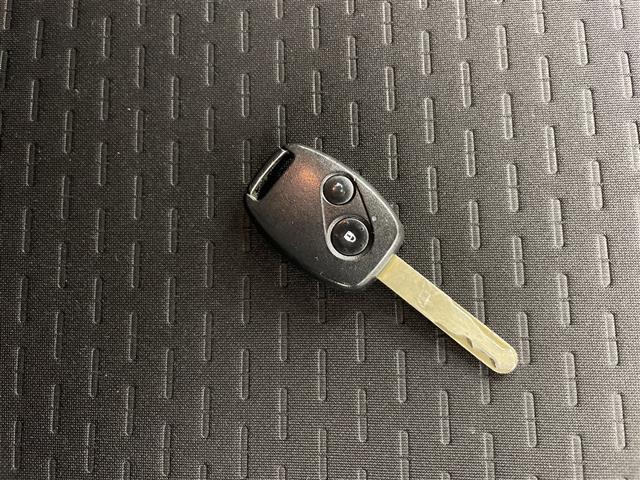 フリードスパイク G ジャストセレクション ・社外ナビ フルセグ/BT/CD/DVD/AUX・バックカメラ・両側パワースライドドア・社外ドライブレコーダー・オートライト・ウォークスルー・ETC・ABS(13枚目)