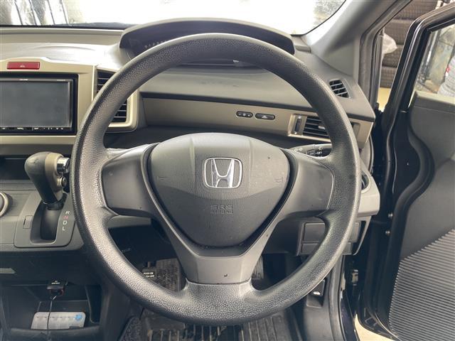 フリードスパイク G ジャストセレクション ・社外ナビ フルセグ/BT/CD/DVD/AUX・バックカメラ・両側パワースライドドア・社外ドライブレコーダー・オートライト・ウォークスルー・ETC・ABS(14枚目)