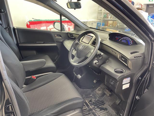 フリードスパイク G ジャストセレクション ・社外ナビ フルセグ/BT/CD/DVD/AUX・バックカメラ・両側パワースライドドア・社外ドライブレコーダー・オートライト・ウォークスルー・ETC・ABS(19枚目)