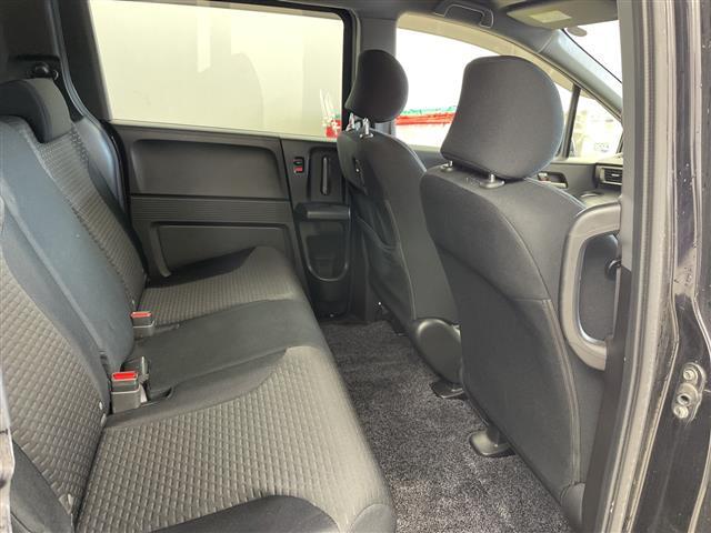 フリードスパイク G ジャストセレクション ・社外ナビ フルセグ/BT/CD/DVD/AUX・バックカメラ・両側パワースライドドア・社外ドライブレコーダー・オートライト・ウォークスルー・ETC・ABS(20枚目)