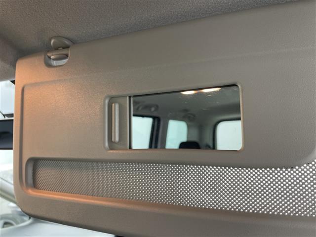 セレナ XV 4WD・社外ナビ・BT/CD/DVD/SD/USB・バックカメラ・両側パワースライドドア・クルーズコントロール・エマージェンシーブレーキ・ブラインドスポットモニター・レーンキープアシスト・ETC(9枚目)