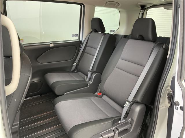 セレナ XV 4WD・社外ナビ・BT/CD/DVD/SD/USB・バックカメラ・両側パワースライドドア・クルーズコントロール・エマージェンシーブレーキ・ブラインドスポットモニター・レーンキープアシスト・ETC(21枚目)