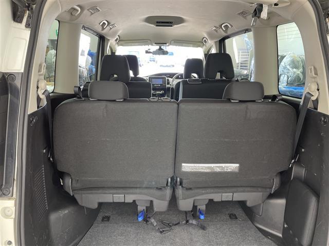 セレナ XV 4WD・社外ナビ・BT/CD/DVD/SD/USB・バックカメラ・両側パワースライドドア・クルーズコントロール・エマージェンシーブレーキ・ブラインドスポットモニター・レーンキープアシスト・ETC(24枚目)